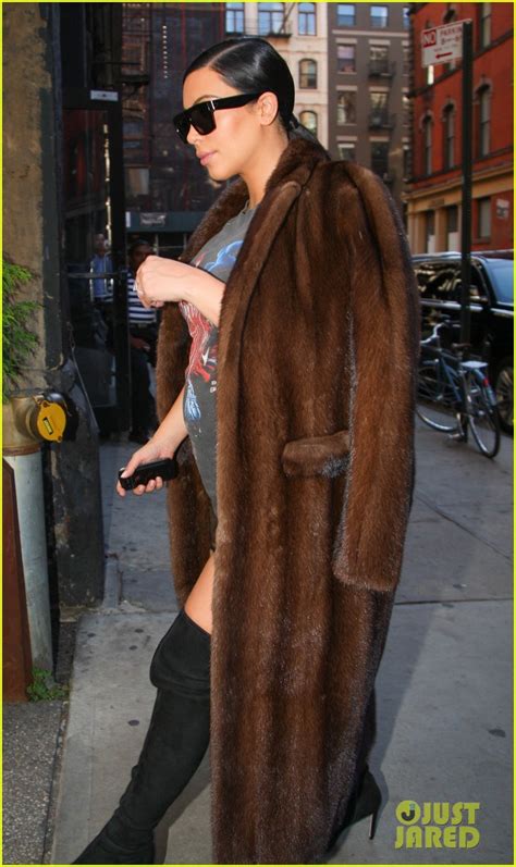 Kim Kardashian Wears A Fur Coat In Super Hot Nyc Weather Photo 3462071