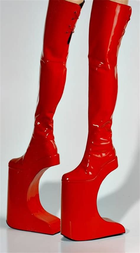 Another 12 Of The Weirdest Shoes Ever Weird Shoes Strange Shoes Oddee