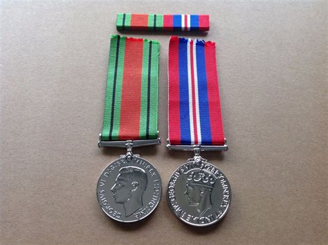 Wwii Medal Pair 19 39 45 War And Defence Medals Bar Anzac World