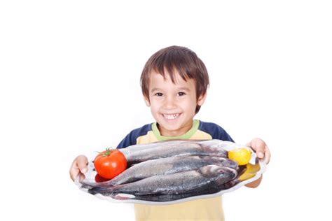 ¿cómo Hacer Comer Pescado A Niños Kidsandclouds