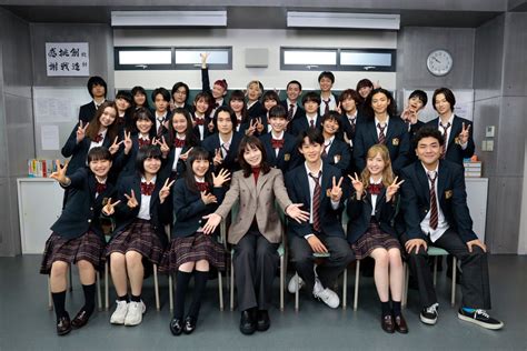 画像11 松岡茉優主演 最高の教師 3年d組生徒役30人がクランクイン 教室で演技のぶつかり合い モデルプレス