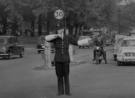 Policeman On Point Duty 1961 A Wonderful Capture Period Flickr