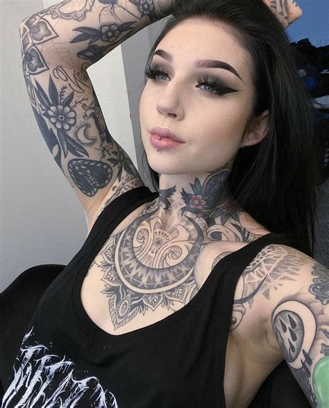 Fallenmoon Hot Tattoos Beauty Tattoos Tattoos And Piercings Girl
