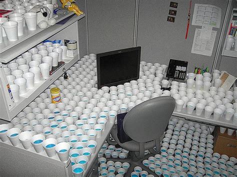 Hilarious Office Pranks 21 Pics