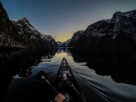 40 Breathtaking Photos Taken While Kayaking Through Norways Fjords