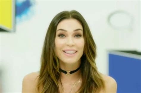 Celebrity Big Brother Jasmine Waltz Makes X Rated Return Daily Star
