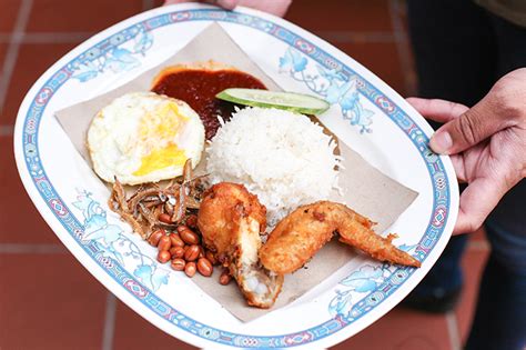 The best nasi lemak kukus berlauk jn batu gajah. 7 Best Nasi Lemak Stalls You Must Try In Singapore