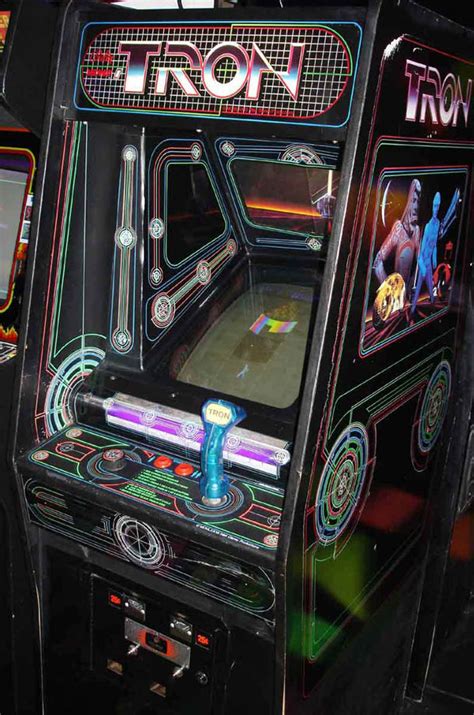 Play these working flash games or read this if game doesn't load. GameSpy: GameSpy's Top 50 Arcade Games of All-Time - Page 21