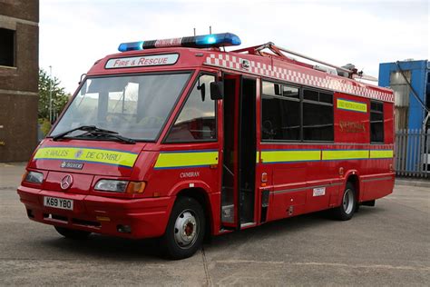 K69 Ybo Fws 32c1 South Wales Fire And Rescue Mercedes Optare