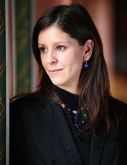 Kutatási területe a vállalatgazdaságtan, a versenyképesség és a logisztika. Bernadett Szél - Wikipedia