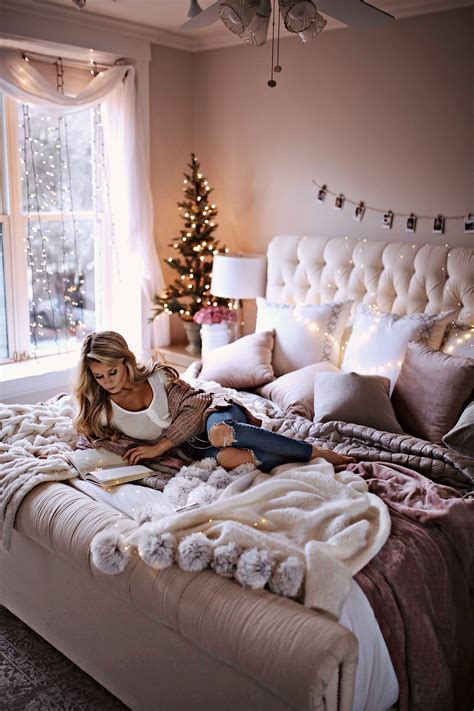 Duvet covers, beddings sets + quilts. 7 Holiday Decor Ideas for Your Bedroom - Welcome to Olivia ...