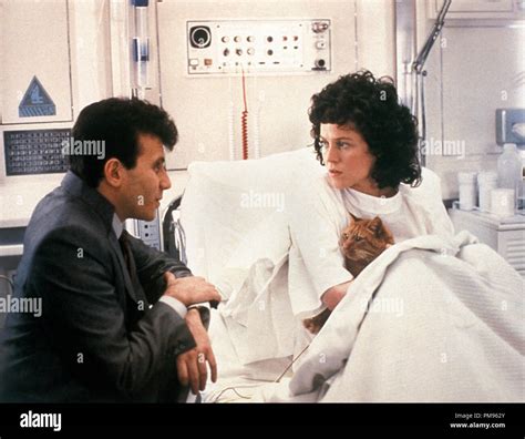 Studio Publicity Still From Aliens Paul Reiser Sigourney Weaver