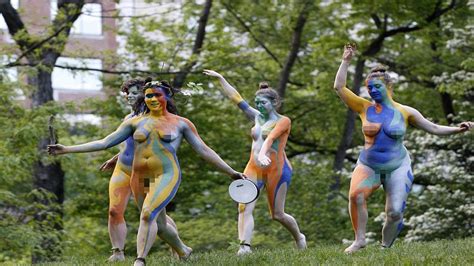 All Female Cast Perform Nude Version Of Shakespeare S Tempest In Free