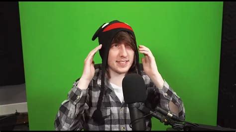 Kreekcraft Takes Off The Wig And Wears The Hat Youtube