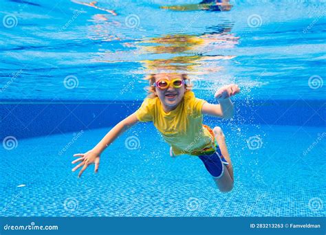 Child Underwater In Swimming Pool Kids Swim Stock Image Image Of