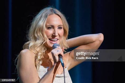 Comedian Nikki Glaser Photos And Premium High Res Pictures Getty Images