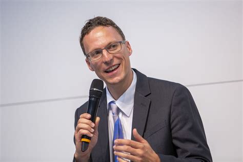 Ihr job ist es, zu erforschen, wie es dem wald geht. 2019-06-05 In Zukunft Schiene! :: Verkehrsforum