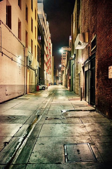 무료 이미지 도로 거리 밤 골목 시티 도시 풍경 저녁 색깔 어둠 레인 하부 구조 이웃 노면 도시 지역