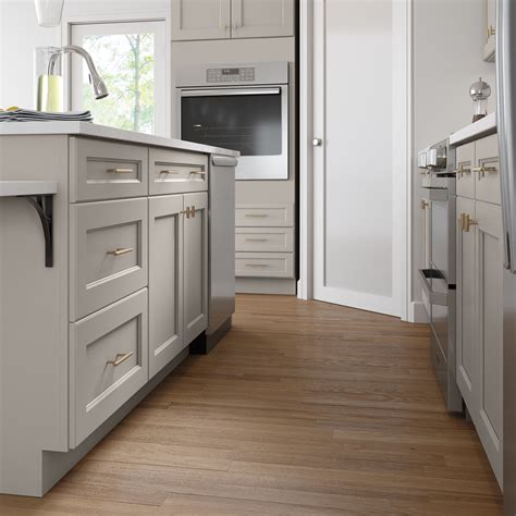 MasterBrand Mantra Cabinets Plywood Sides Softclose Doors Drawers