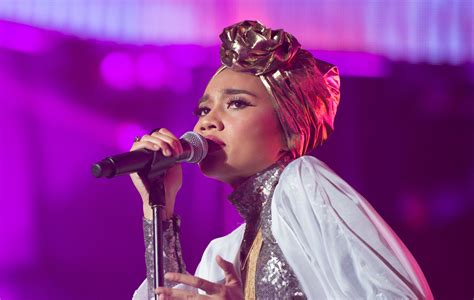 Yuna Working With Channel Orange Producer Malay On Her