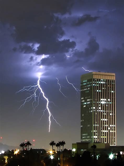 Los Angeles Lightning Its Very Rare To Get A Lightning St Flickr
