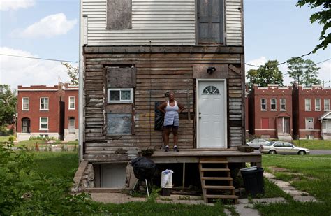 Pockets Of Crime Persist In St Louis Neighborhoods The New York Times