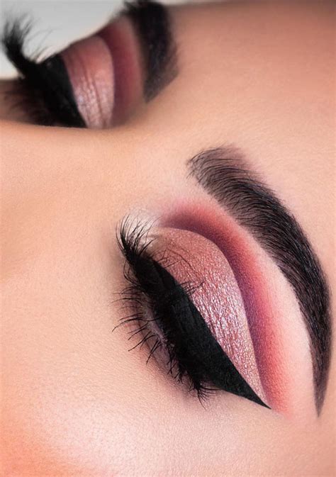Gorgeous Eyeshadow Looks The Best Eye Makeup Trends Shimmery Pink Cut