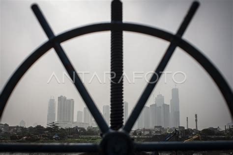 Tingkat Polusi Udara Jakarta Antara Foto