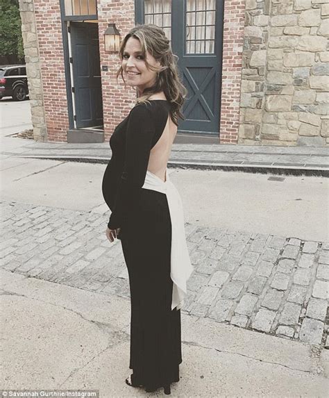 Pregnant Savannah Guthrie Takes Her Bump To The White House As She Wows
