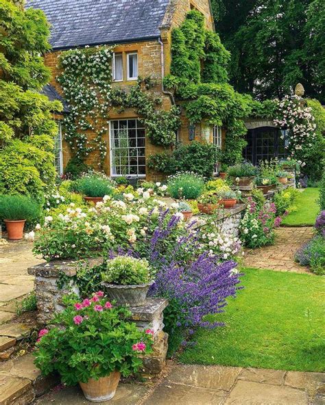 50 Stunning Cottage Style Garden Ideas To Create The Perfect Getaway Spot