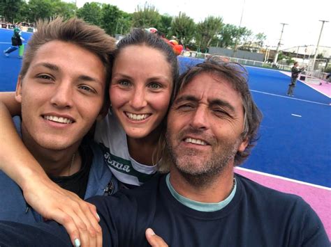 Carlos chapa retegui, el actual entrenador de las leonas y extécnico de los leones, conversó con alejandro fantino en frente a frente y contó cómo su mentalidad ganadora lo llevó a competir y, en. "Una ciudad como La Plata se merece tener a un equipo como ...