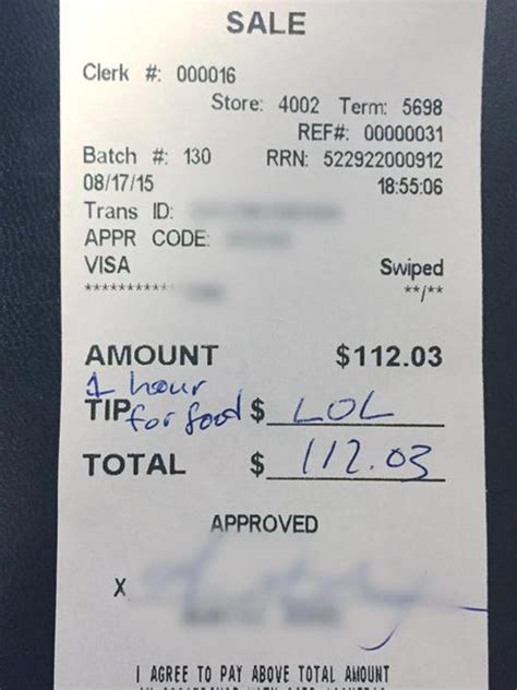 Diners Leave Waitress Taunting Note And No Tip