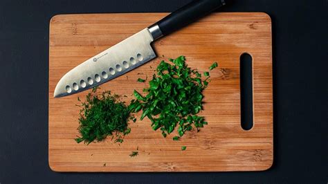 Hoy analizaremos la amplia gama de opciones que tienes a la hora de elegir tablas de corte para la cocina. Guía para comprar una tabla de corte de cocina | 2020