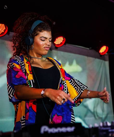 The next generation innehatte, bekanntheit erlangte. Degrassi Liberty Sarah Barrable-Tishauer DJ Interview