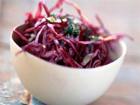 Chou rouge en salade facile et rapide découvrez les recettes de