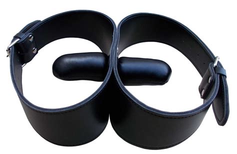 Bondage Doppelknebel jetzt im BDSM Shop für nur Peitschenbär Peitschen eigener