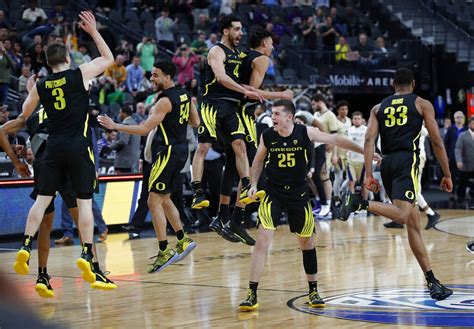 oregon ducks a no 12 seed in ncaa tournament to face wisconsin