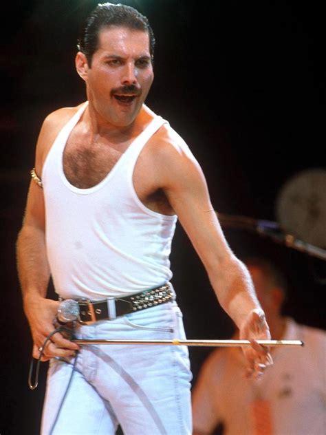 Bohemian Rhapsody Film How Rami Malek Became Freddie Mercury Daily