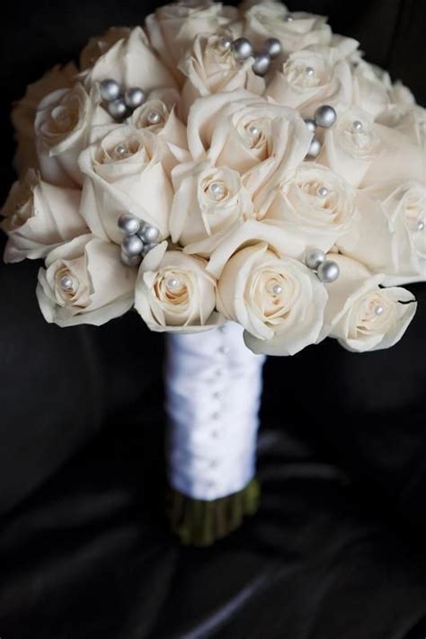 Al añadir a la cesta, acepta en consecuencia que este producto es solo para uso profesional. using costco flowers for wedding | Diy bouquet, Diy ...