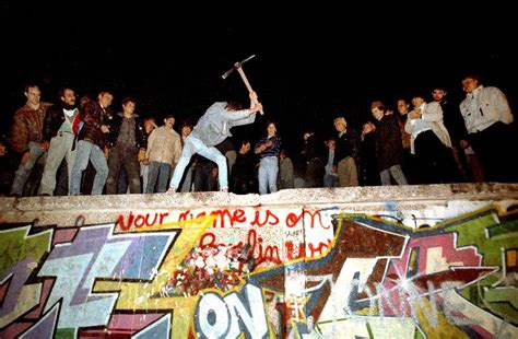 9 Novembre 1989 Chute Du Mur De Berlin Nima Reja