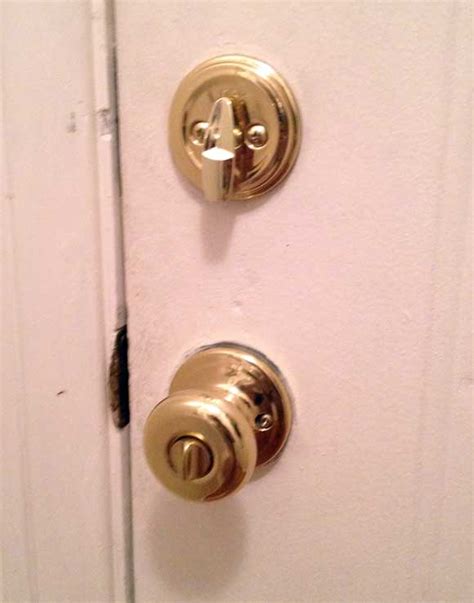 Use this top door lock to secure all standard interior doors. Double lock door knob - Door Knobs