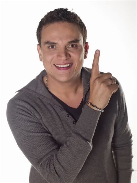 Former⚽️▪️@rhumstbarth owner x5 premier league uefa cl fifa club wc fa cup league cup community shield x2 fifa conf. Silvestre Dangond