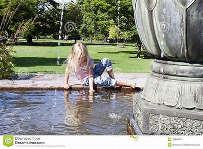 Fountain Child Sitting Playing Edge Young