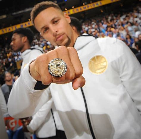 A subreddit dedicated for nba news and discussion. Stephen Curry with his Championship ring | Stephen curry ...