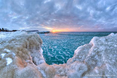 These Photos Capture The Little Known Beauty Of Lake Michigan In Winter
