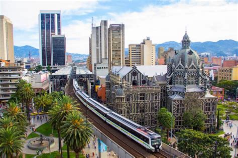 Tudo Sobre Medellín A Cidade Da Eterna Primavera Soylocoportiamerica