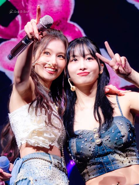 230629 Twice Momo And Sana ‘ready To Be World Tour In Chicago Day 2
