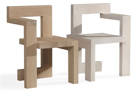 Die erste variante des stuhls war spiegelbildlich angefertigt und ursprünglich mit weißem leder gepolstert. Rot Blauer Stuhl Bauanleitung - The Homey Design