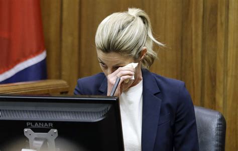 sportscaster erin andrews emotional in testimony against stalker cbs news