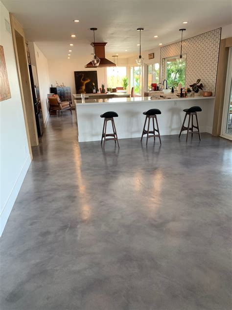 Brooks and dana from bella tucker used a stencil and annie sloan chalk paint to update their concrete subfloors. Concrete Floor Paint Colors - Indoor and Outdoor IDEAS with PHOTOS